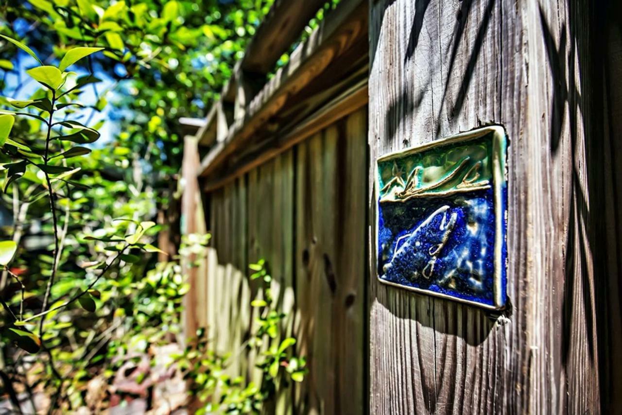 Charming 1923 Cottage At Erehwon Retreat Tampa Exterior foto