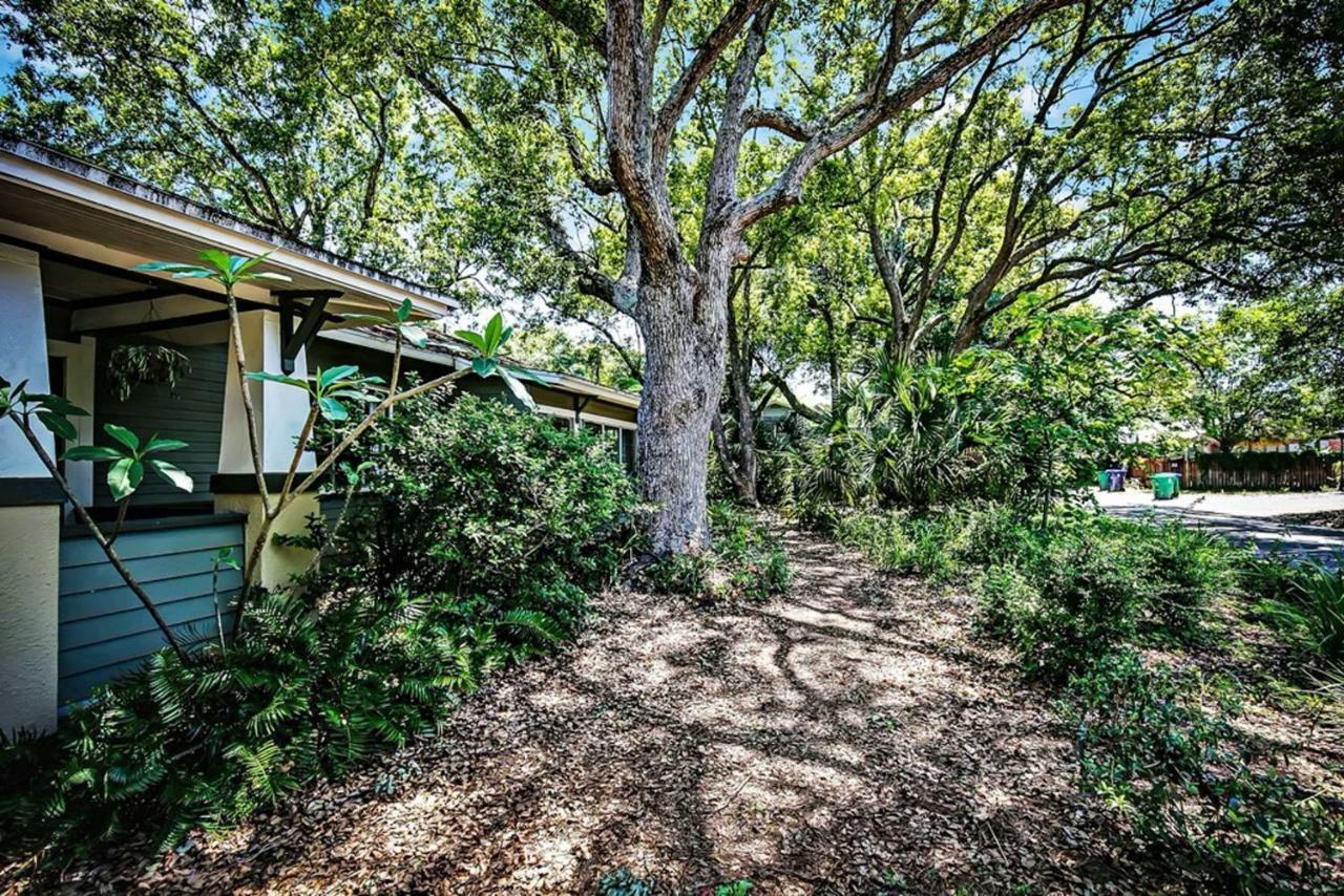 Charming 1923 Cottage At Erehwon Retreat Tampa Exterior foto